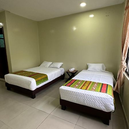 Hostal Marin Central Quito Bagian luar foto