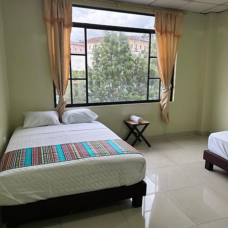 Hostal Marin Central Quito Bagian luar foto