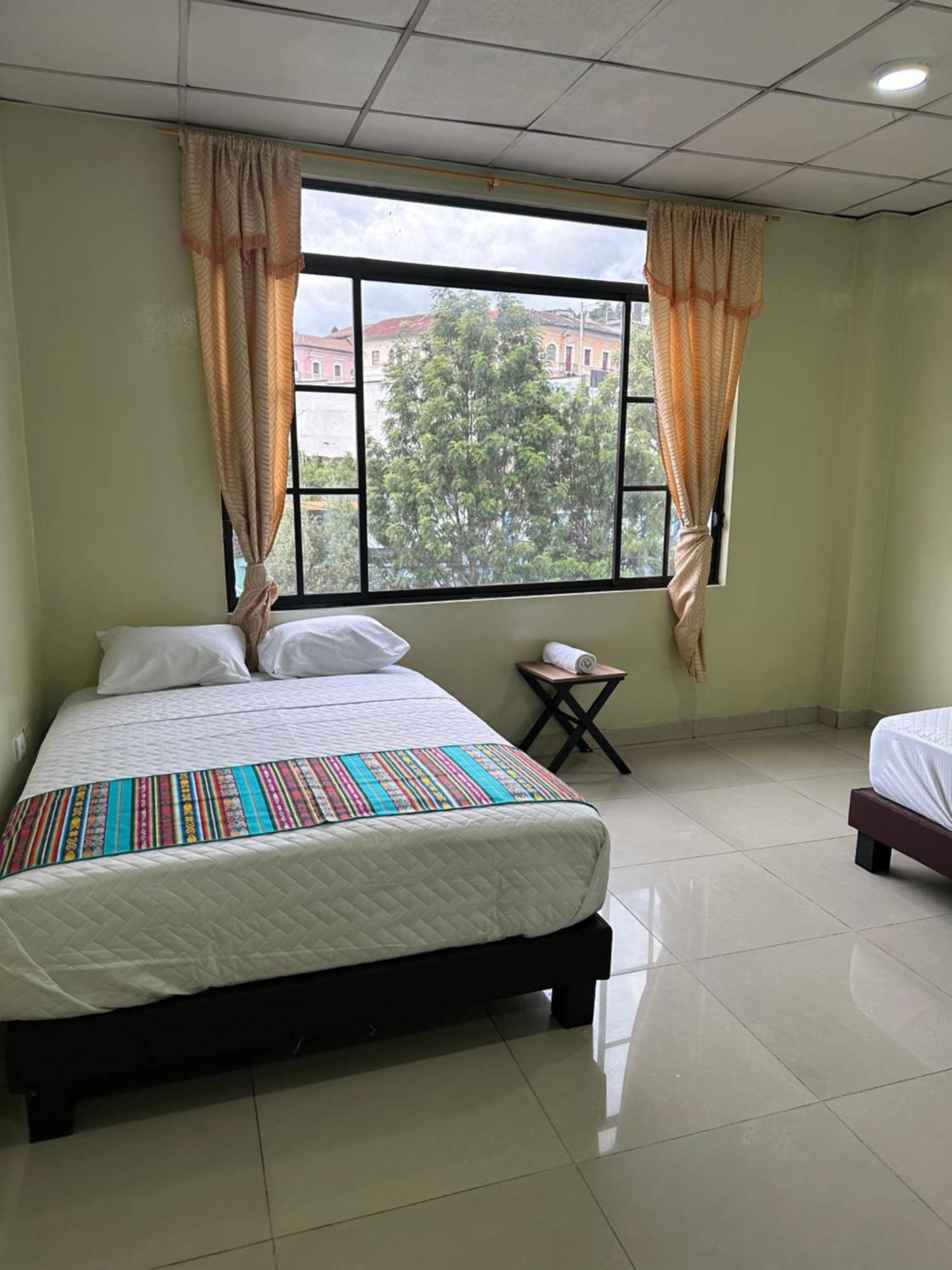 Hostal Marin Central Quito Bagian luar foto
